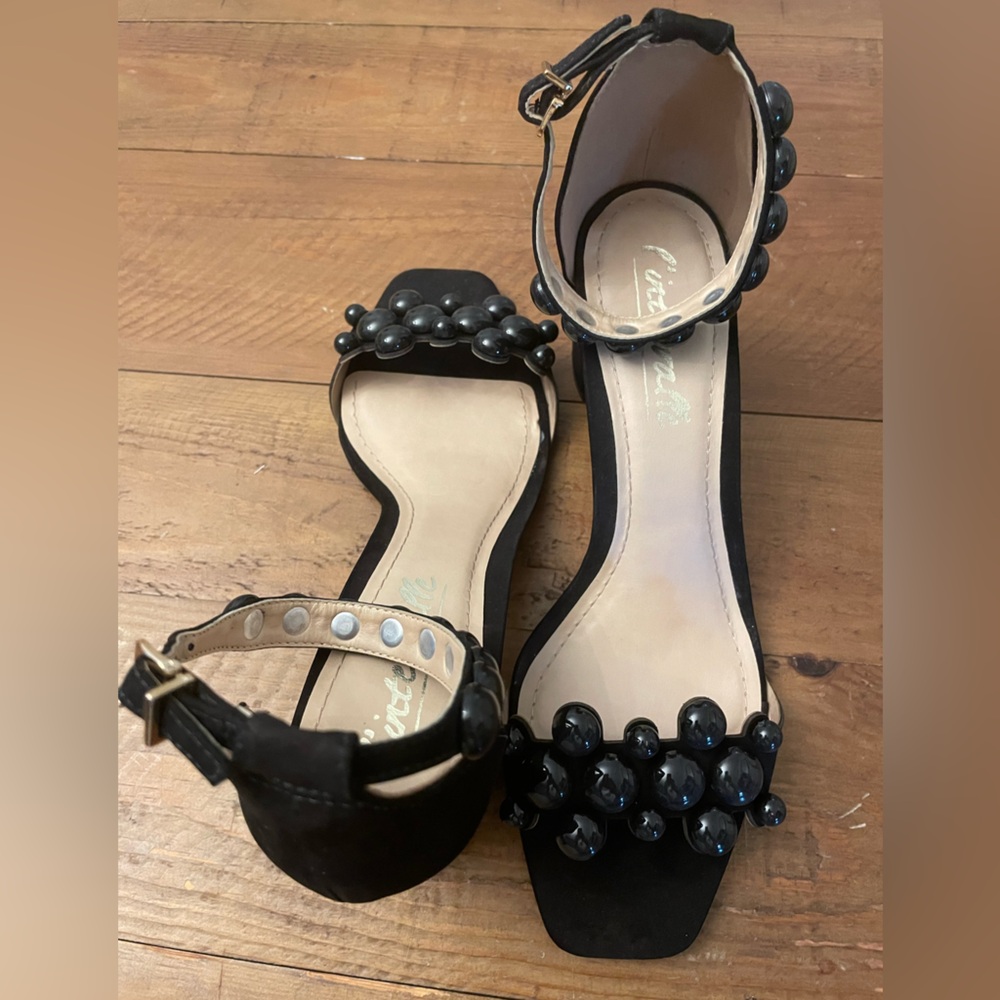 L’intervalle size 10 black block heel suede ankle strap sandals
